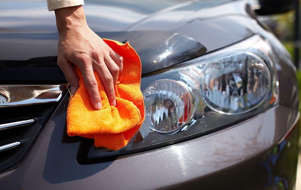 Vehicle Headlight Cleaning